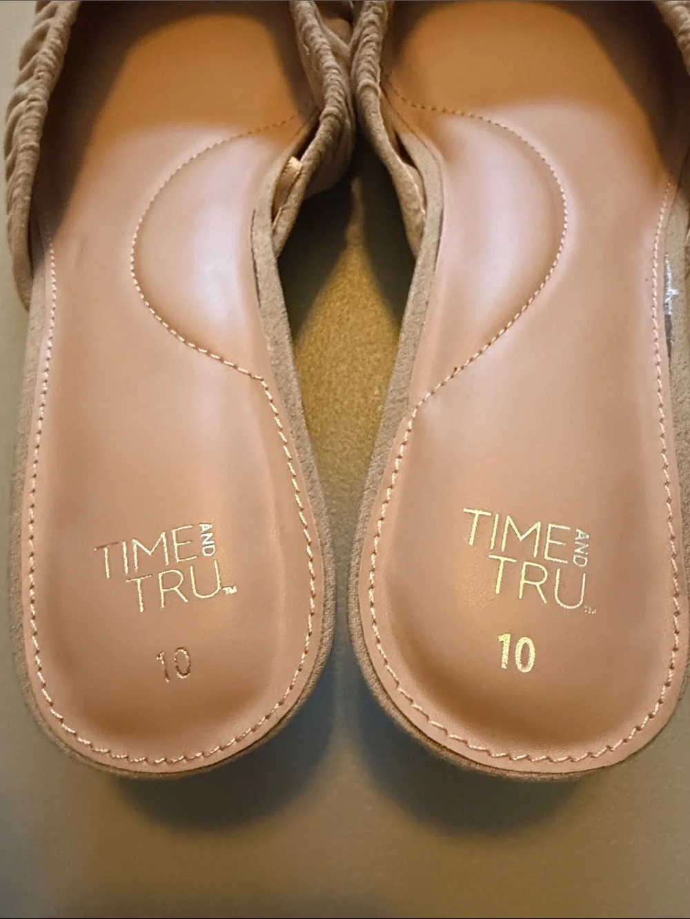 Time and Tru Taupe Pointed-Toe Ruched Bow Kitten Heels *NWOT or Box